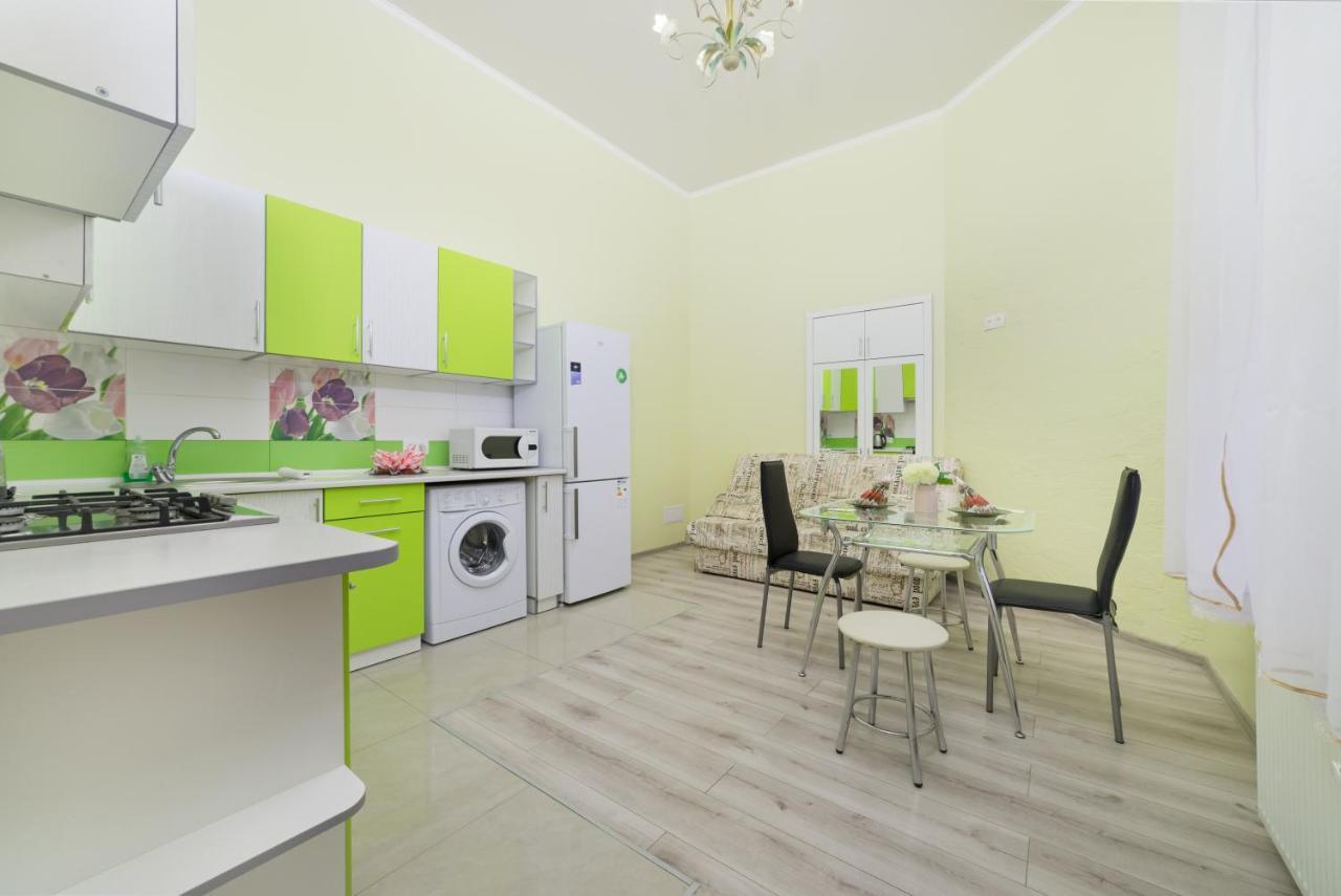 Apartment Near Deribasovskaya Odessa Luaran gambar