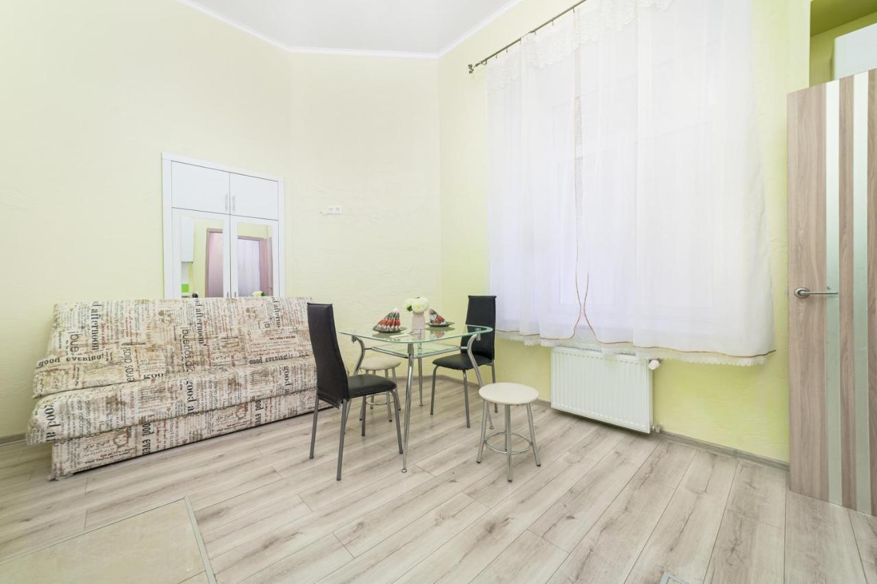 Apartment Near Deribasovskaya Odessa Luaran gambar